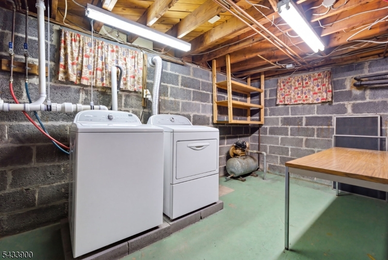 9 Winding Way Property Photo 19