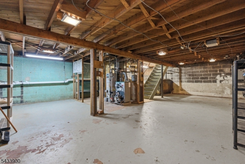 9 Winding Way Property Photo 20