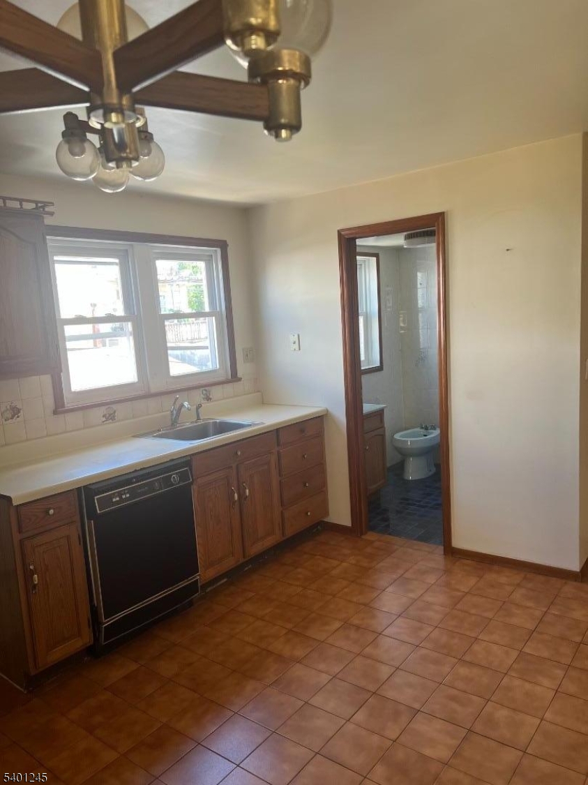 195 Walnut St Property Photo 2