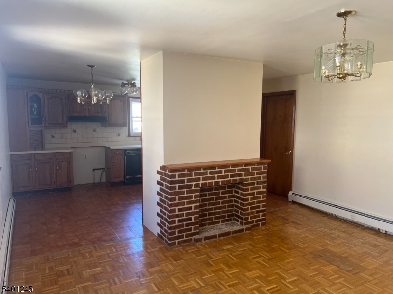 195 Walnut St Property Photo 3