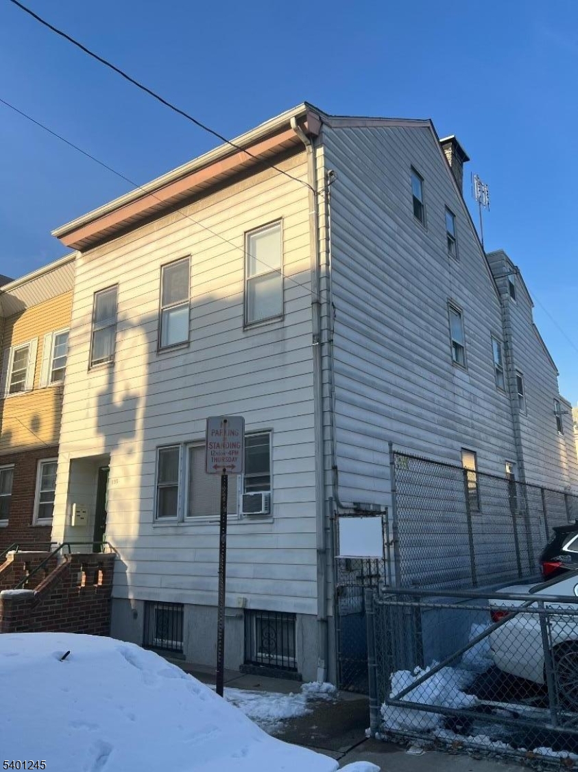 195 Walnut St Property Photo 20