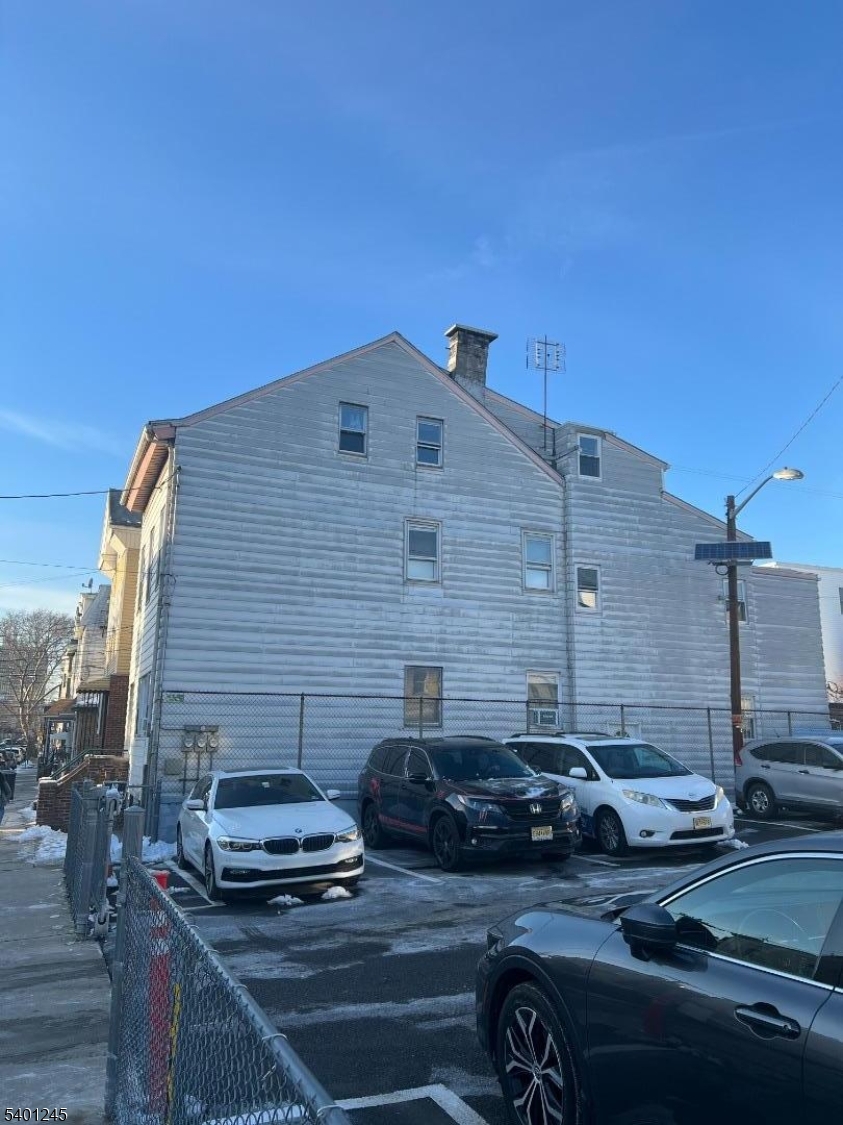 195 Walnut St Property Photo 21