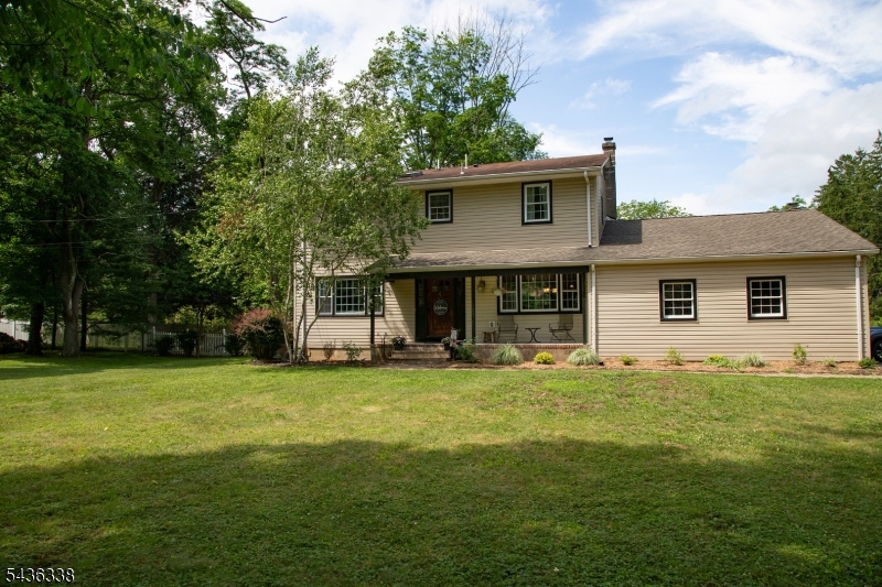 4 Laurel Pl Property Photo 1