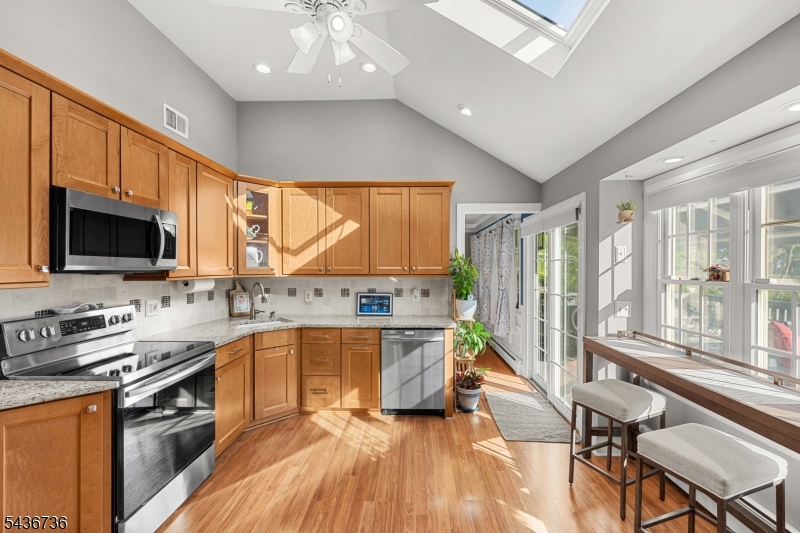 97 Beacon Hill Rd Property Photo 13
