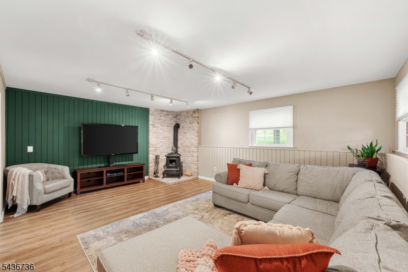 97 Beacon Hill Rd Property Photo 34