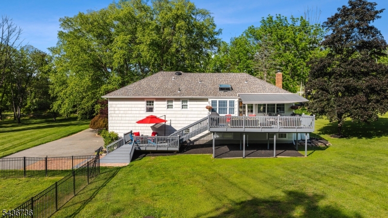 97 Beacon Hill Rd Property Photo 38