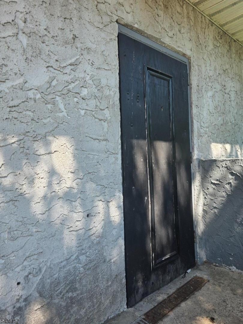 274 N Willow Property Photo 5