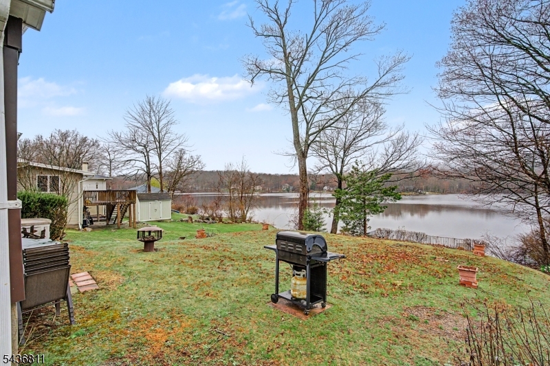 40 E Shore Dr Property Photo 29