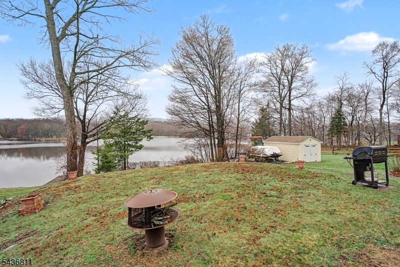 40 E Shore Dr Property Photo 30