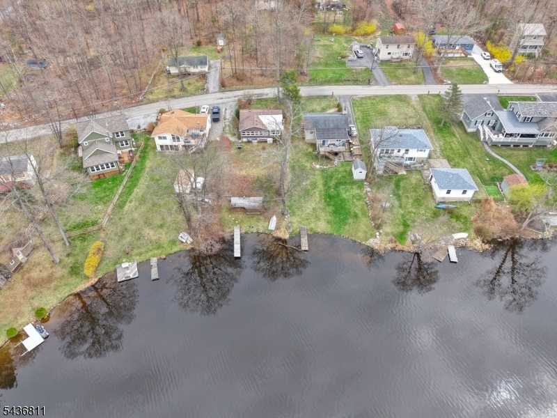 40 E Shore Dr Property Photo 33