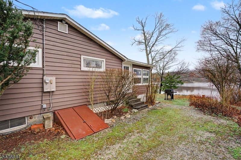 40 E Shore Dr Property Photo 47