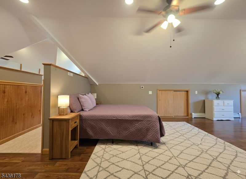 304 Henry St Property Photo 12