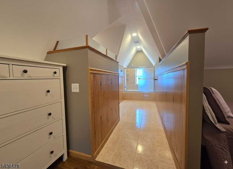 304 Henry St Property Photo 18
