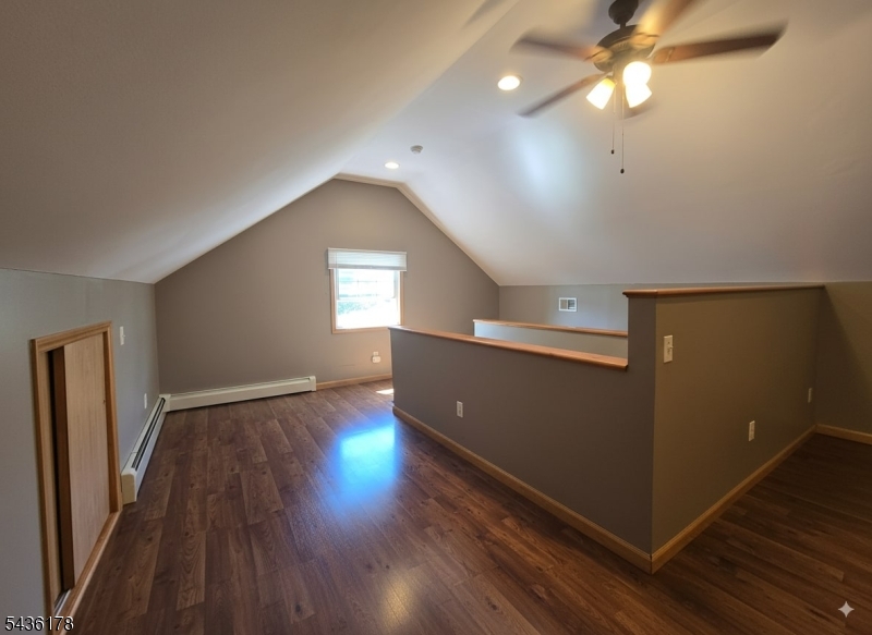304 Henry St Property Photo 19