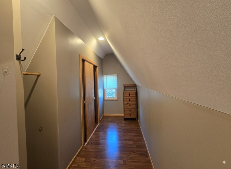 304 Henry St Property Photo 20