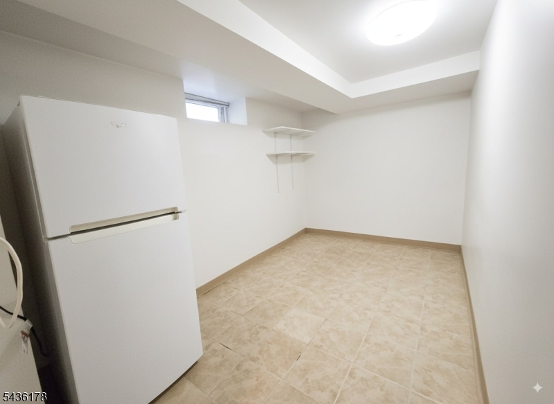 304 Henry St Property Photo 23