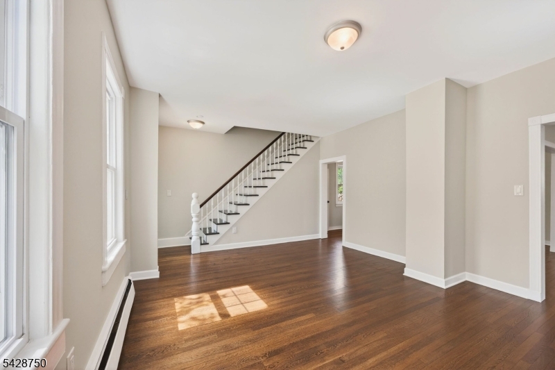 322 Madison Ave Property Photo 9