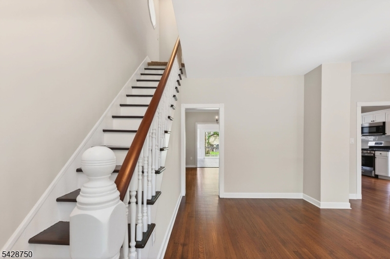 322 Madison Ave Property Photo 12