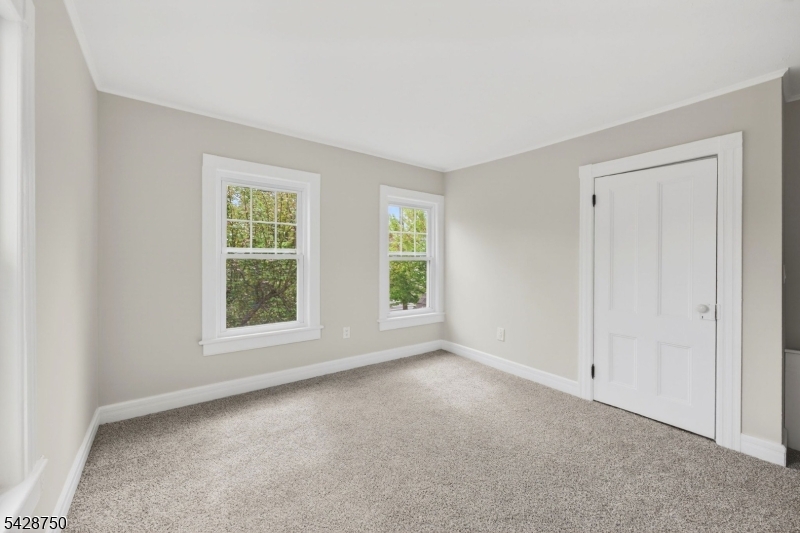 322 Madison Ave Property Photo 28