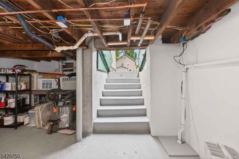 322 Madison Ave Property Photo 35