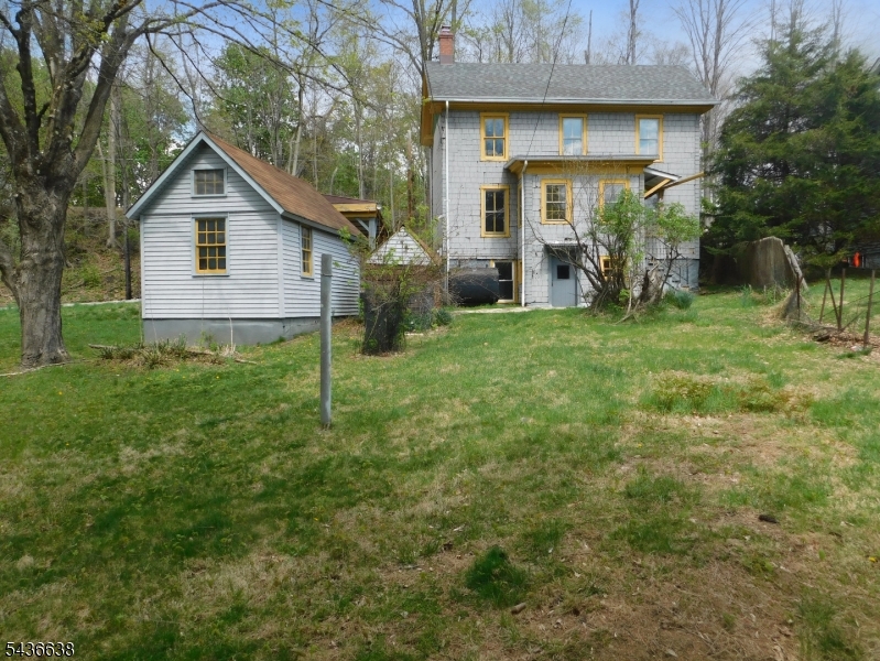 27 Central Ave Property Photo 4