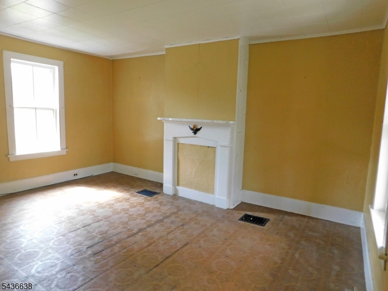 27 Central Ave Property Photo 5