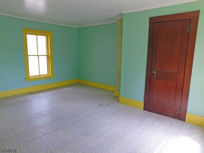 27 Central Ave Property Photo 9