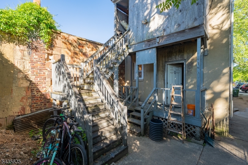 409 Ogden Pl Property Photo 31