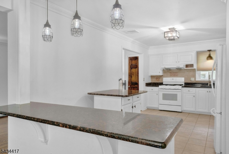 27 Shady Ter Property Photo 16