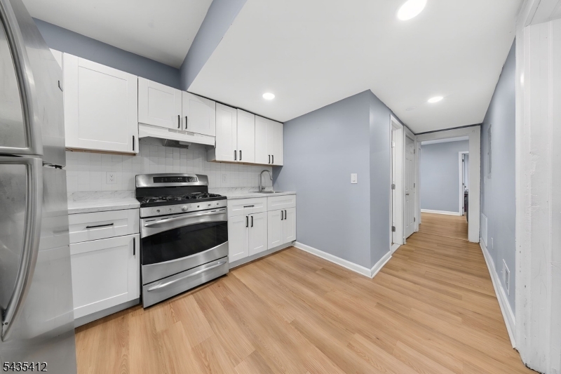 79 Delmar Pl Property Photo 6