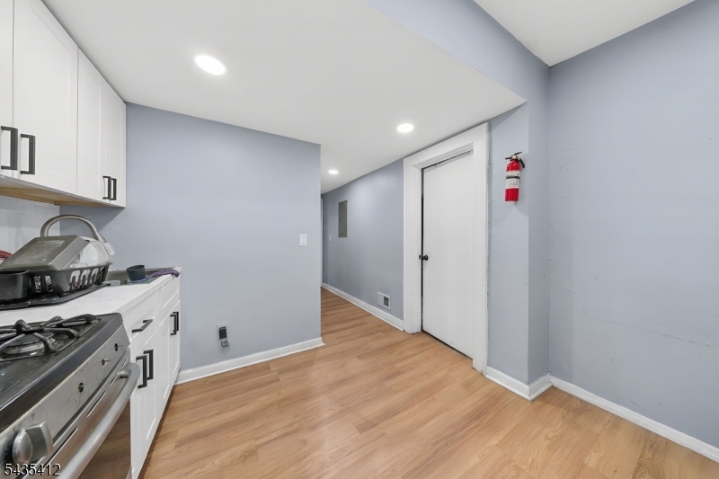 79 Delmar Pl Property Photo 7
