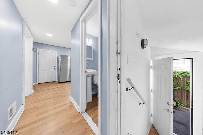 79 Delmar Pl Property Photo 12