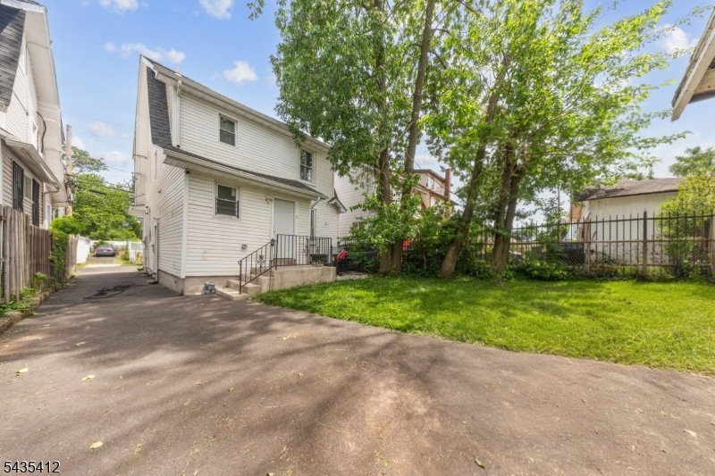 79 Delmar Pl Property Photo 14