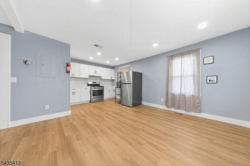 79 Delmar Pl Property Photo 18