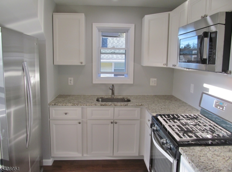 281 S Washington Ave 2 Property Photo 1