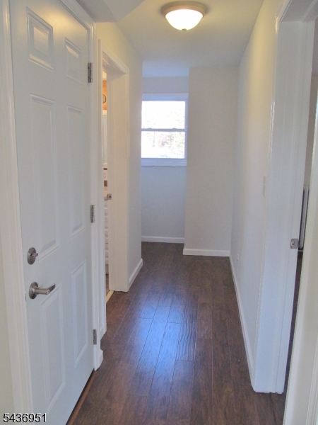 281 S Washington Ave 2 Property Photo 6