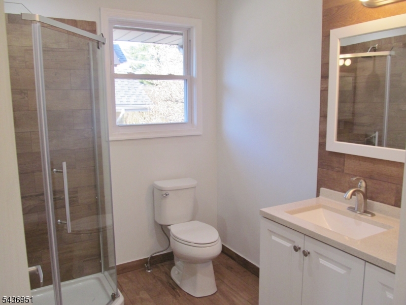 281 S Washington Ave 2 Property Photo 8