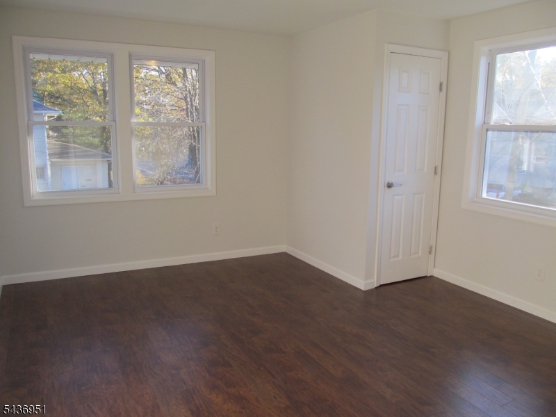281 S Washington Ave 2 Property Photo 11