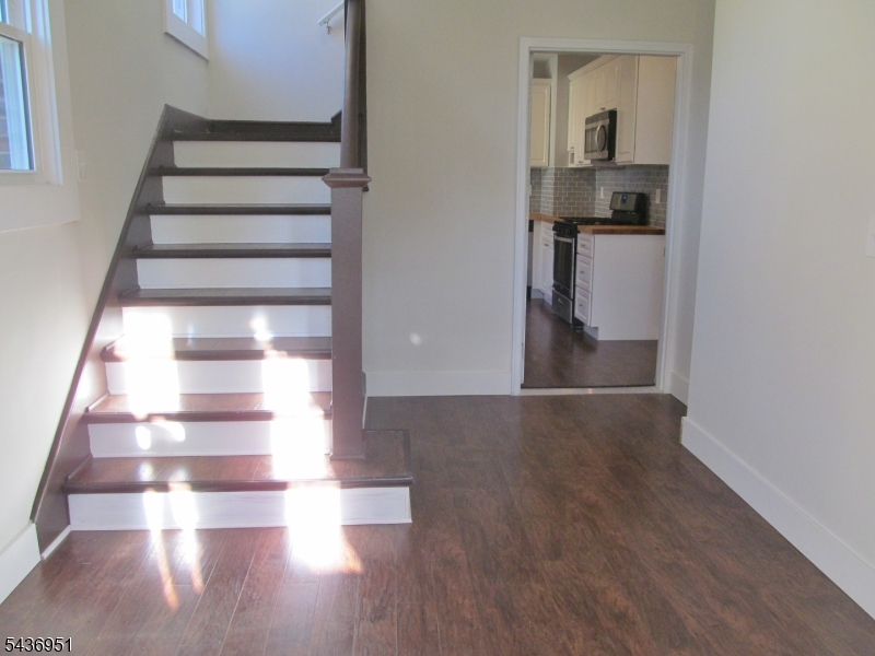 281 S Washington Ave 2 Property Photo 16