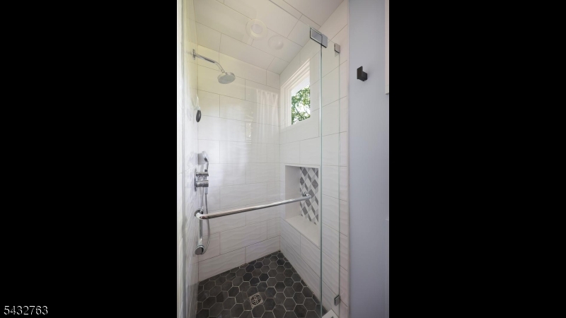 17 Nottingham Way Property Photo 30