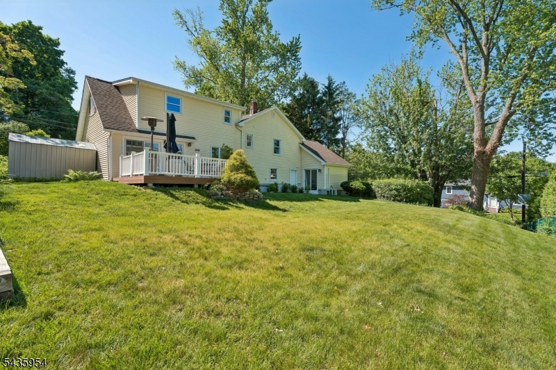 30 Crestwood Rd Property Photo 32