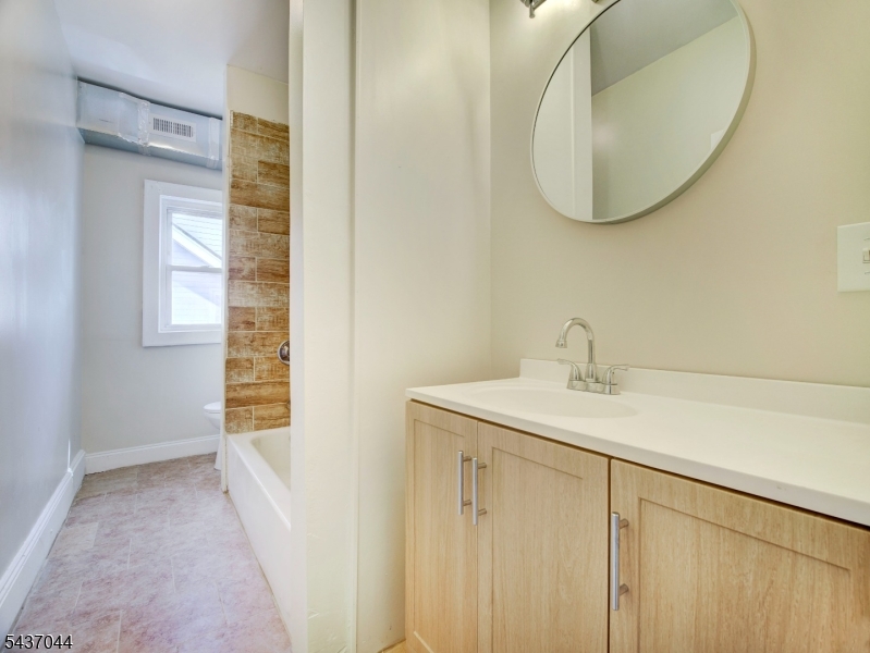 57 Poe Ave 3 Property Photo 10