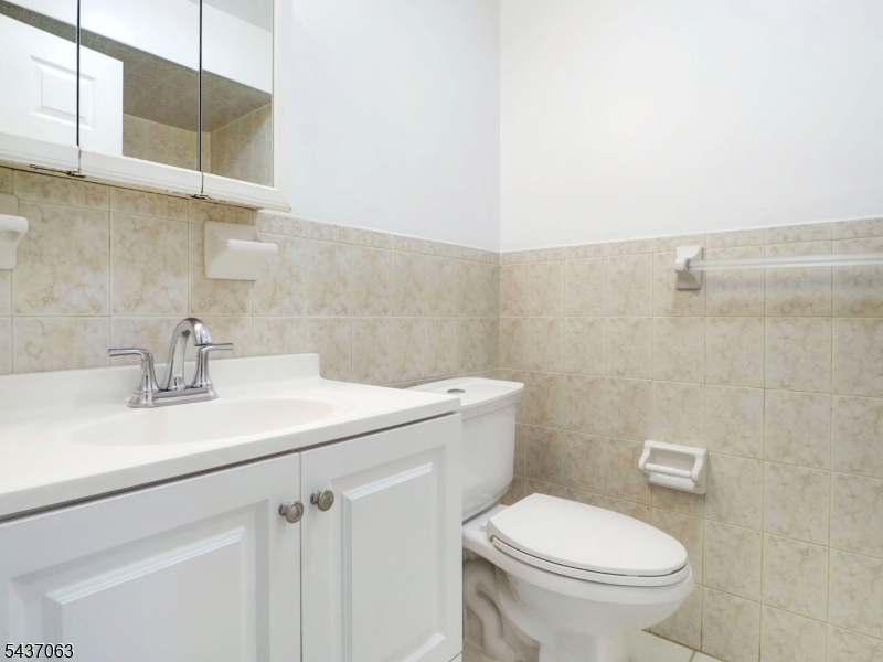 190 S 11th St 1 Property Photo 17