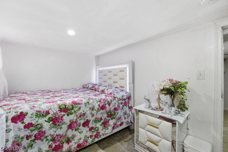 23 Orchard St Property Photo 23