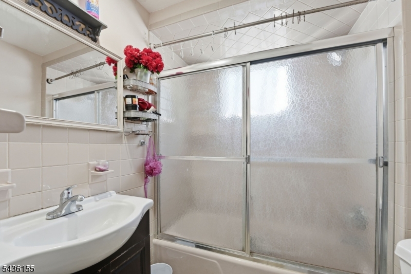 23 Orchard St Property Photo 29