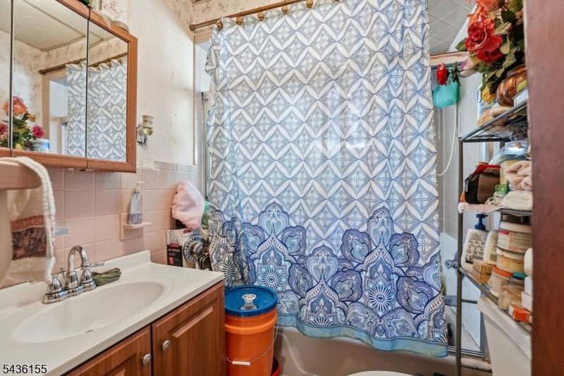 23 Orchard St Property Photo 30