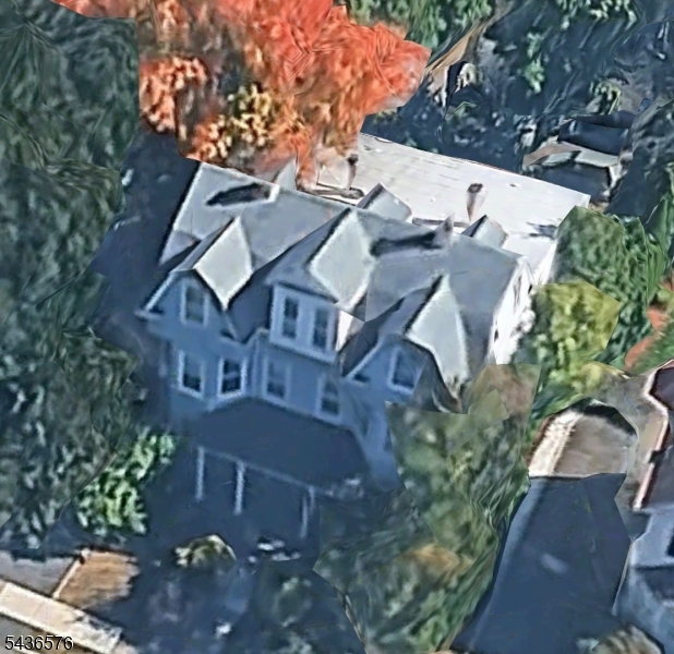 96 Hillside Ave Property Photo 5
