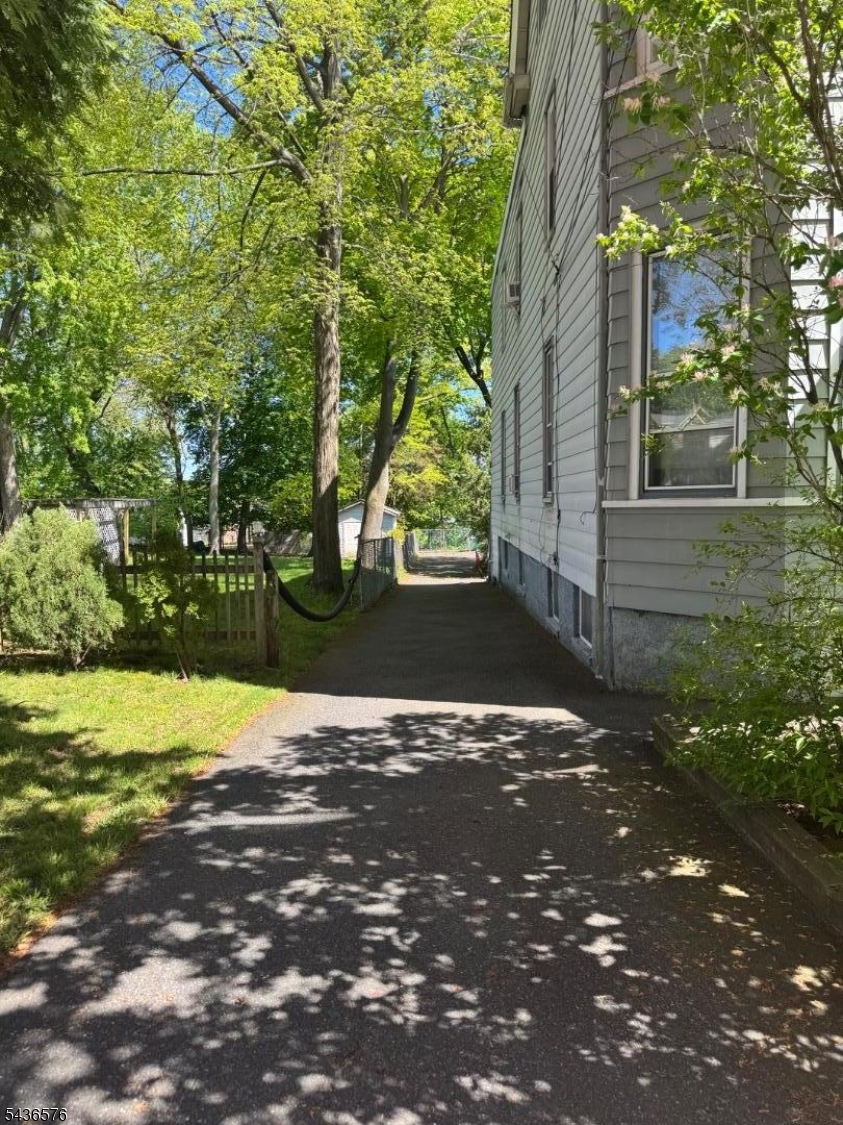 96 Hillside Ave Property Photo 16
