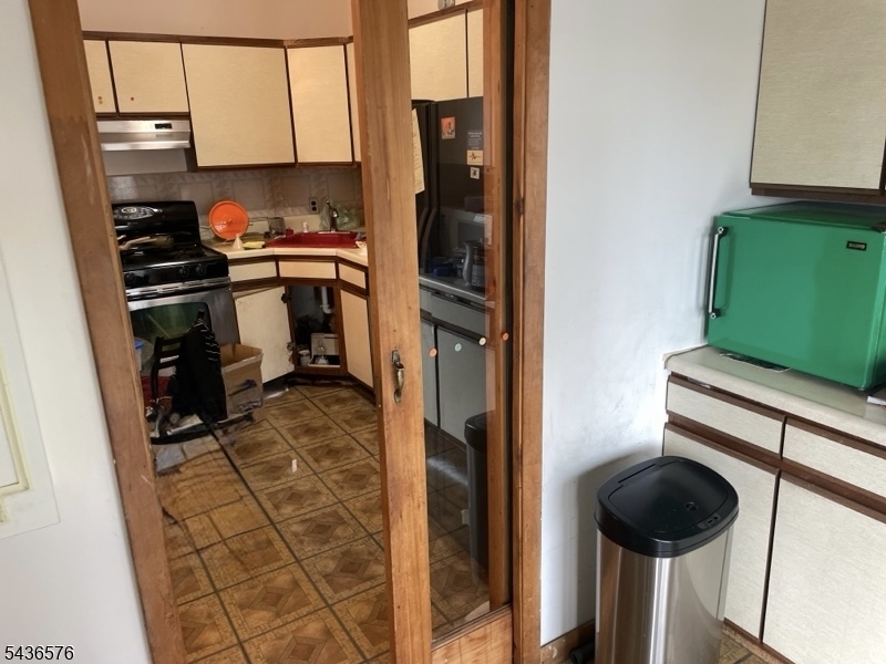 96 Hillside Ave Property Photo 22