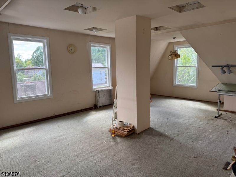 96 Hillside Ave Property Photo 28